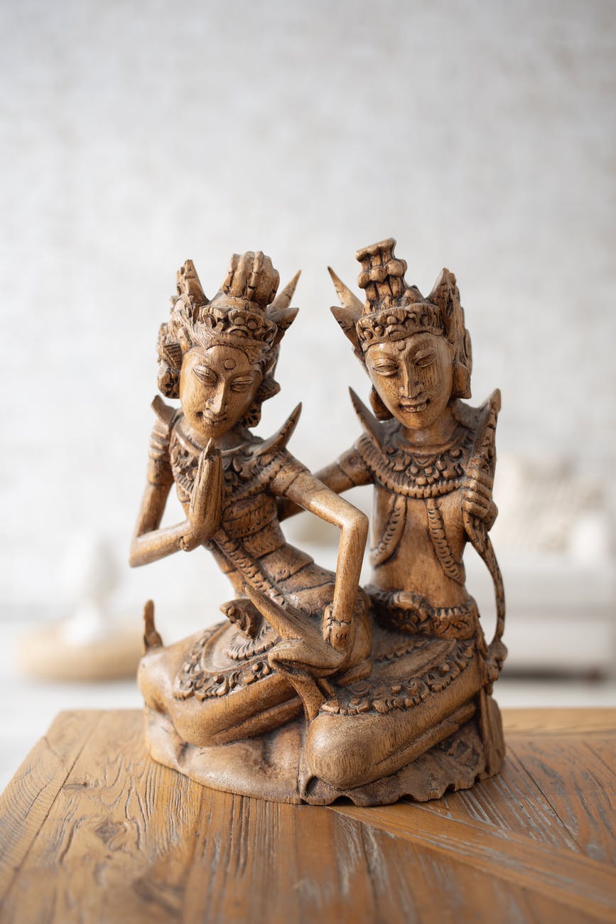 Sanskrit poem on Ramayana – read in reverse becomes Mahabharata!